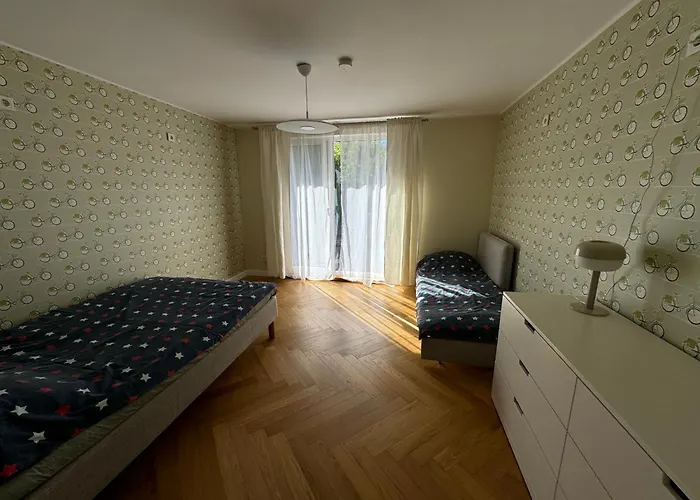 Family With Hot Tub-outdoor Area And Sauna